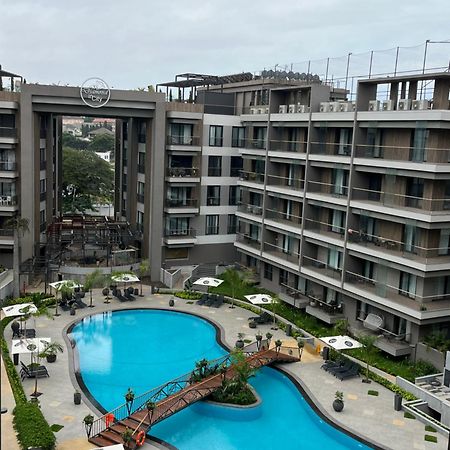The Diamond In City Luxury Suites Acra Exterior foto