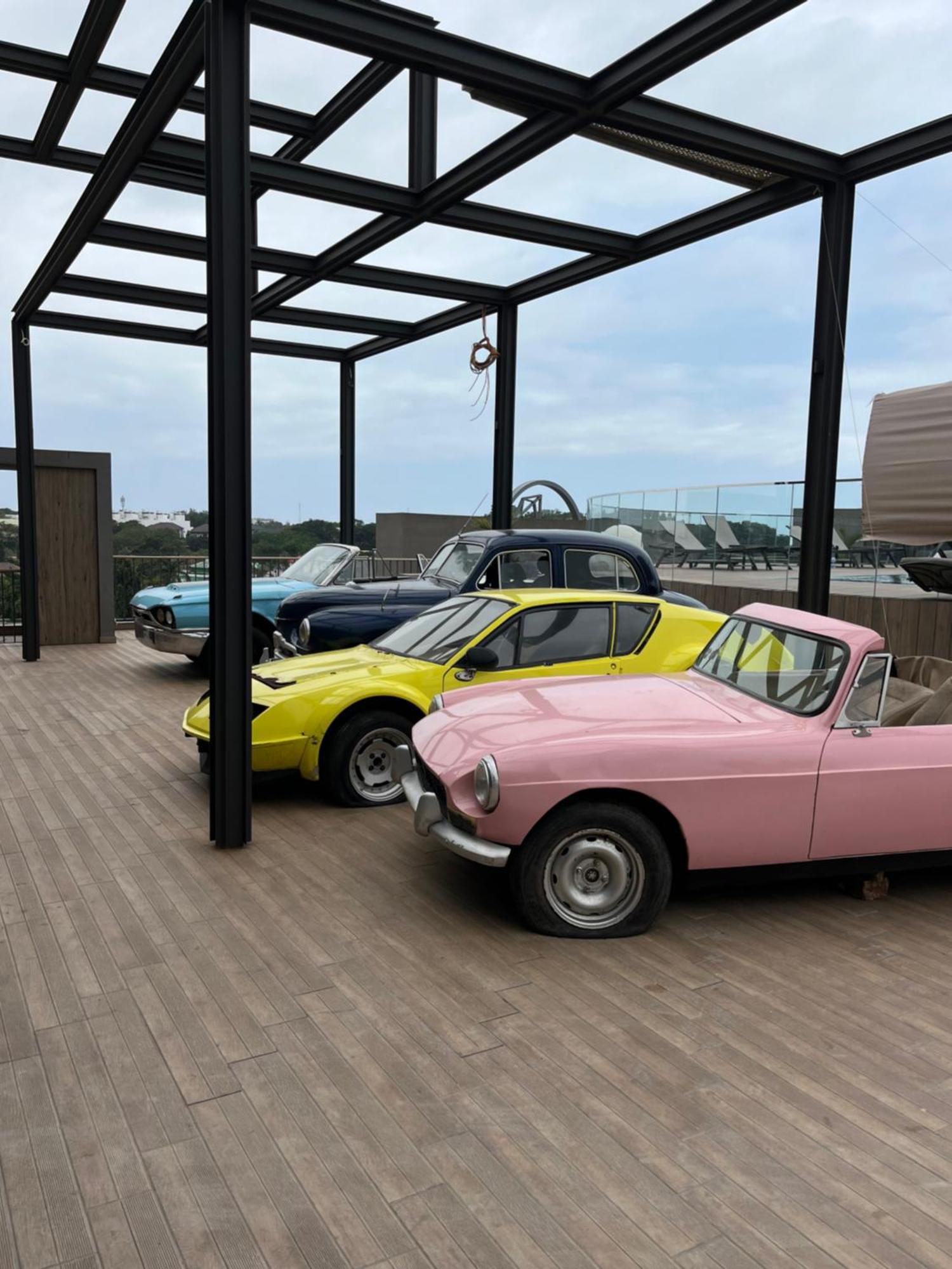 The Diamond In City Luxury Suites Acra Exterior foto