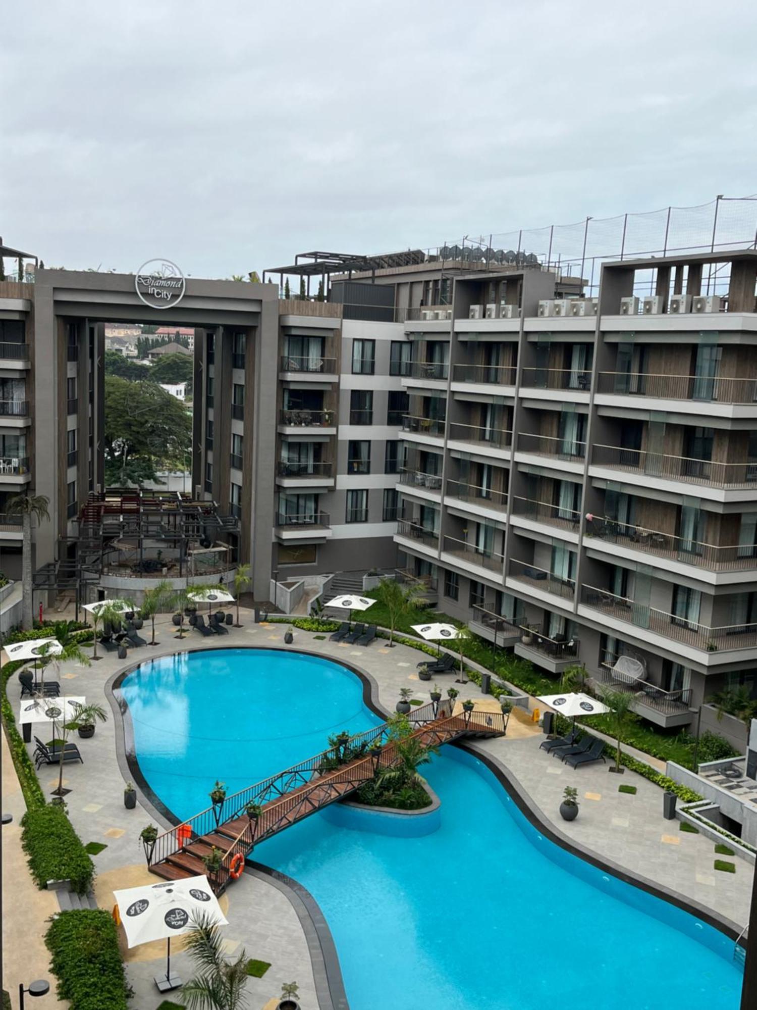 The Diamond In City Luxury Suites Acra Exterior foto